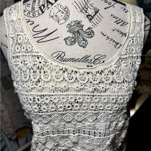 Beautiful Reitmans Crochet Design Tank Top size XL